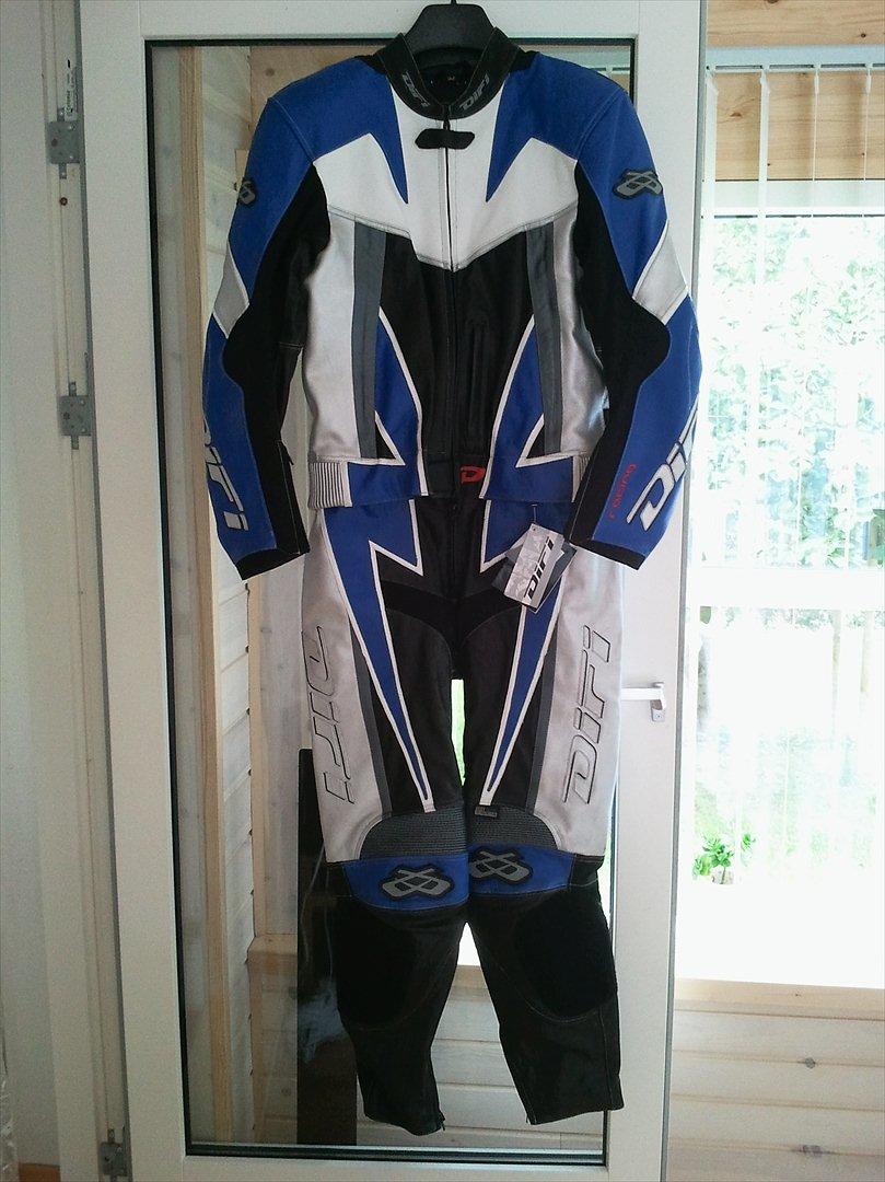 Suzuki GSX-R 750 SRAD - "Mit hud nummer 2:-)" billede 16