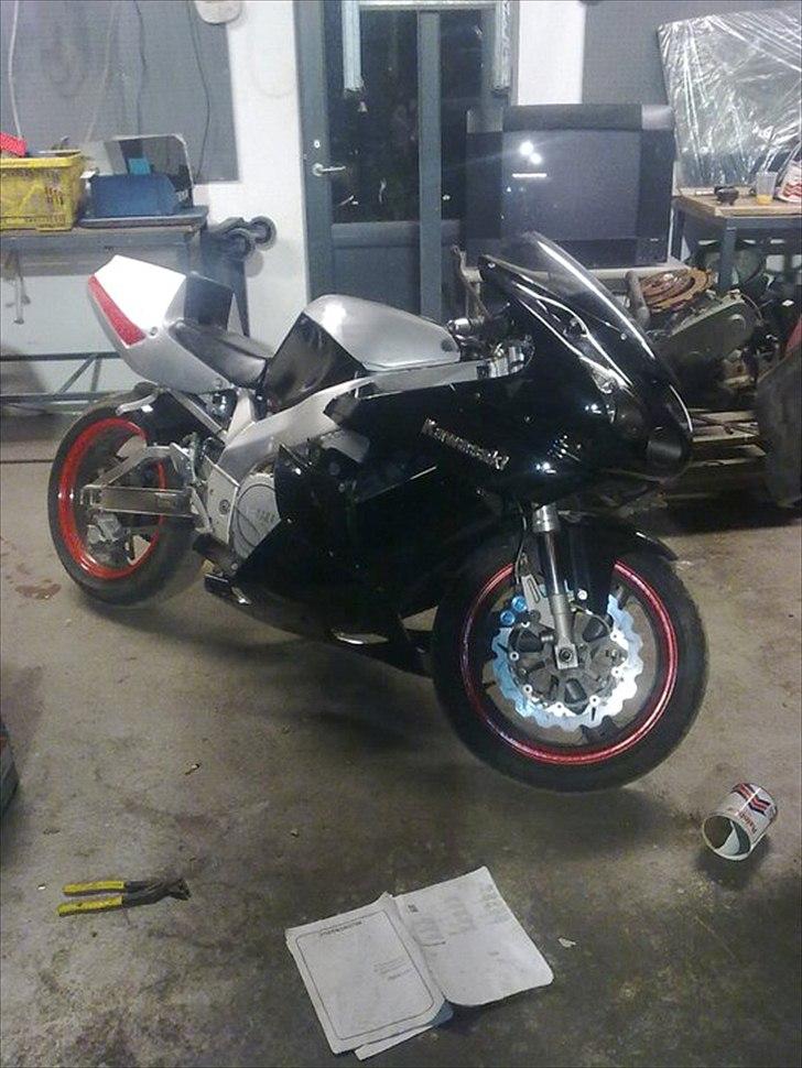 Yamaha Yzf 750R Racer solgt billede 1