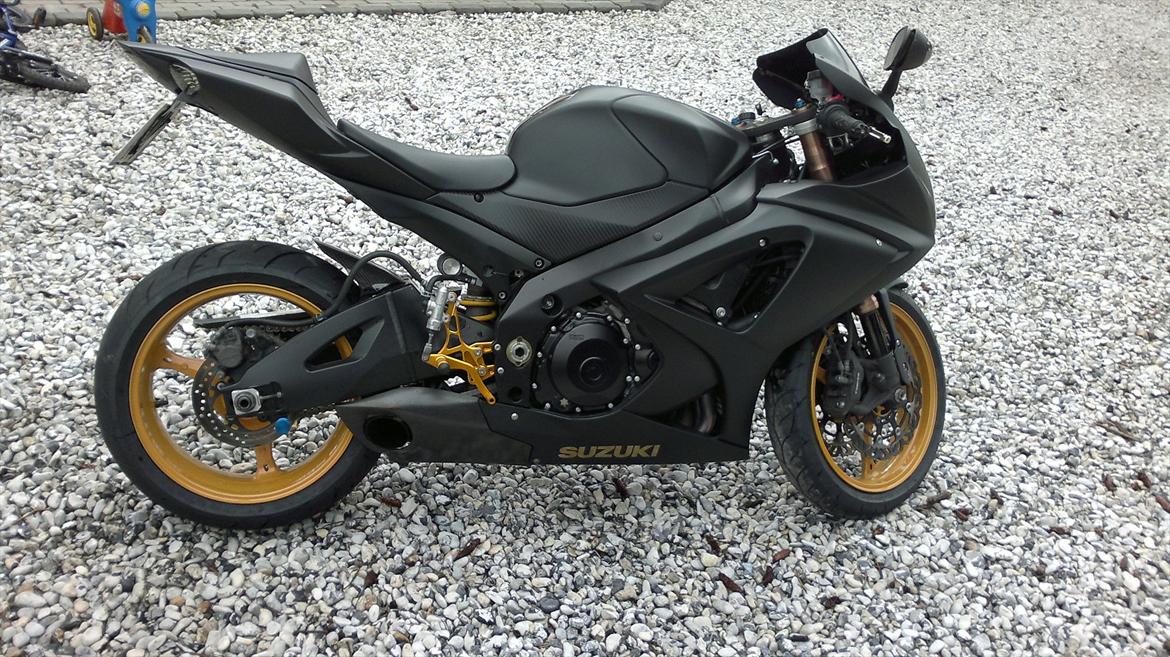 Suzuki GSXR 1000( TOTALSKADET) billede 6
