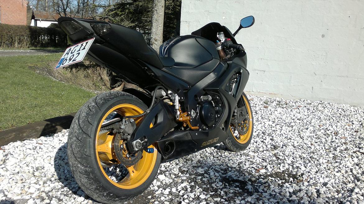 Suzuki GSXR 1000( TOTALSKADET) billede 11