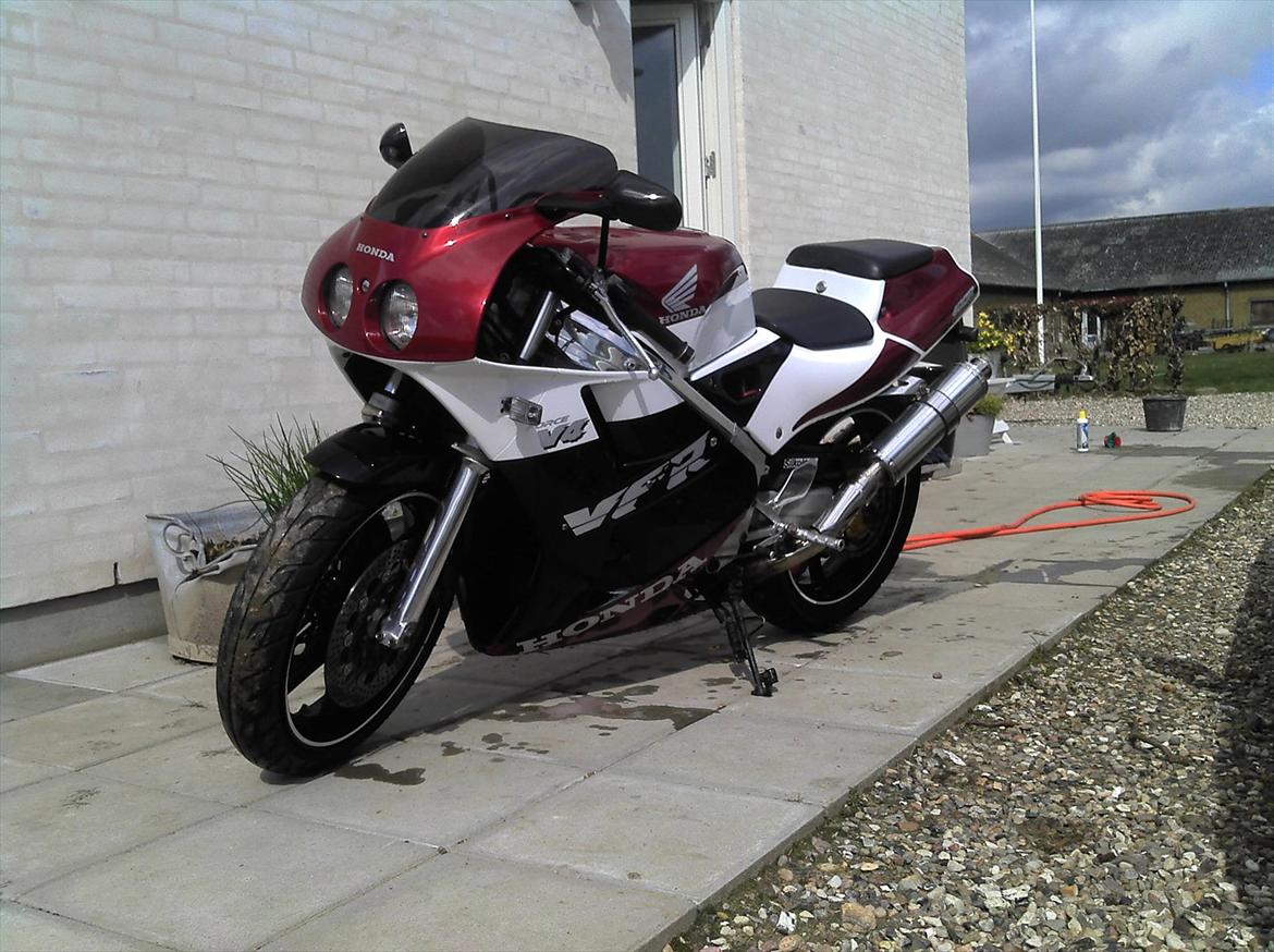 Honda VFR 400 NC30 billede 1