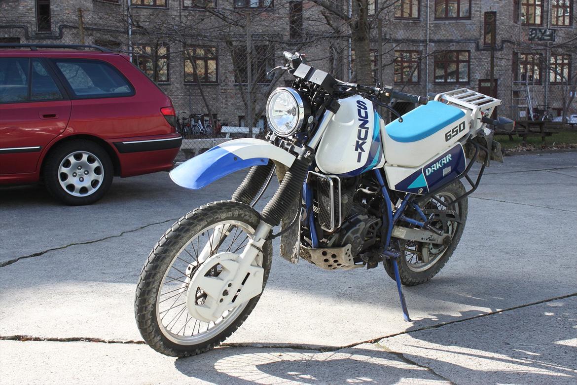 Suzuki Dr 650 r  - Stadig med bagagebære.....Det er sparket af nu! billede 3