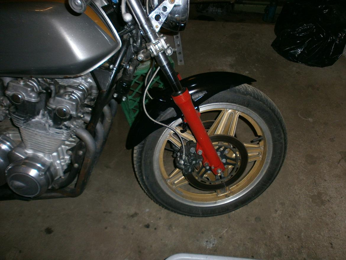 Honda 900 bol do´r - så blev forskærmen så lige kortet lidt af .. den skal bare tættere på hjulet billede 8