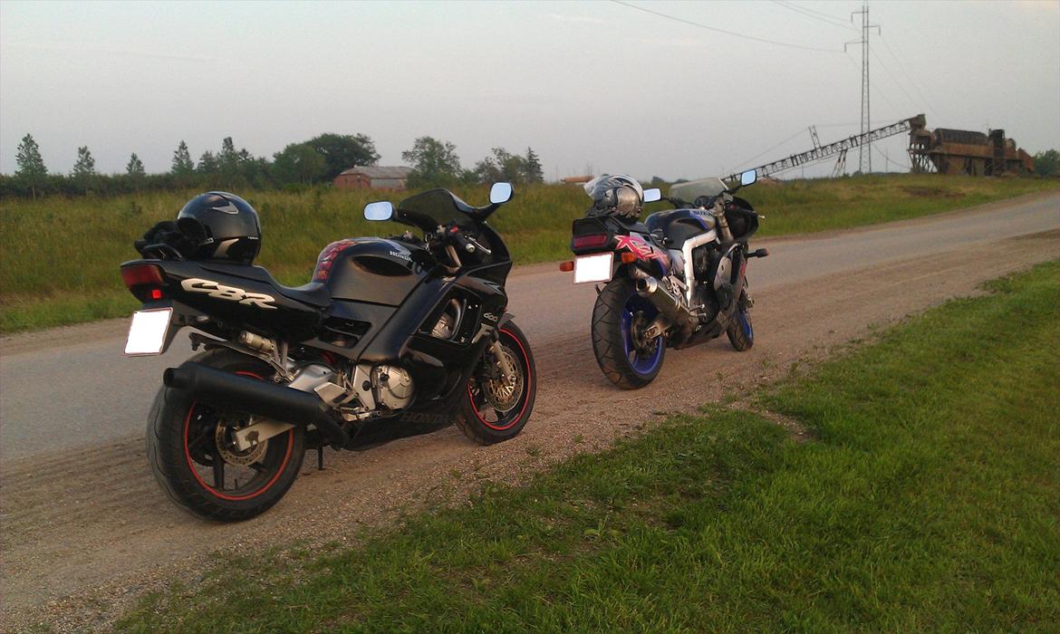 Honda CBR 600 F3 billede 1