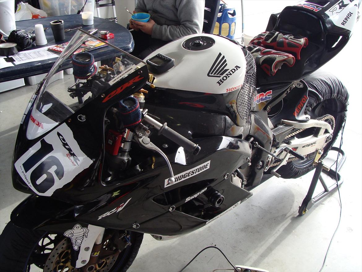 Honda CBR 1000 RR SC 57 billede 11