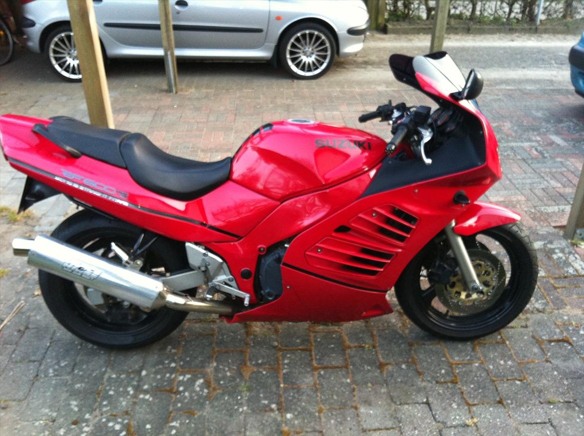 Пластик suzuki rf600r