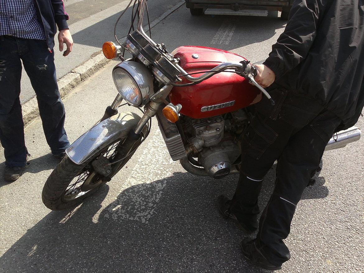 Suzuki GT 750 Vandbøffel billede 2
