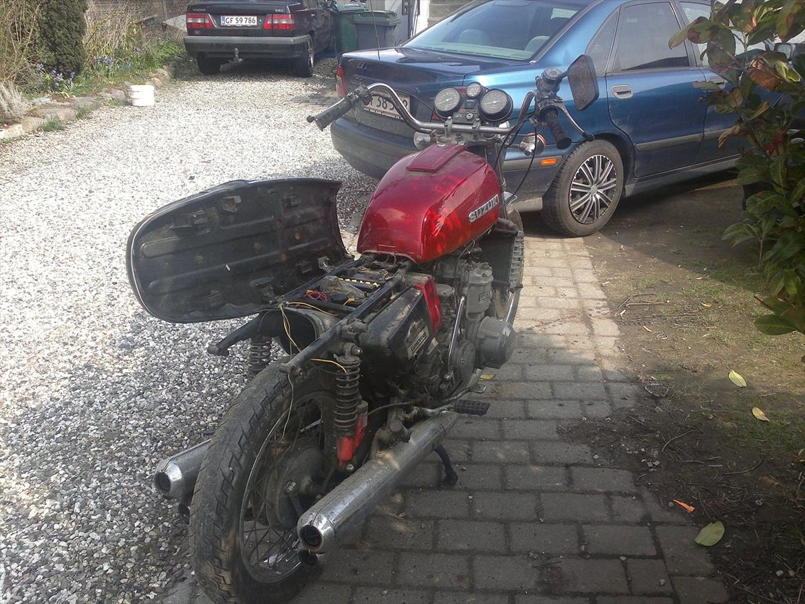 Suzuki GT 750 Vandbøffel billede 3