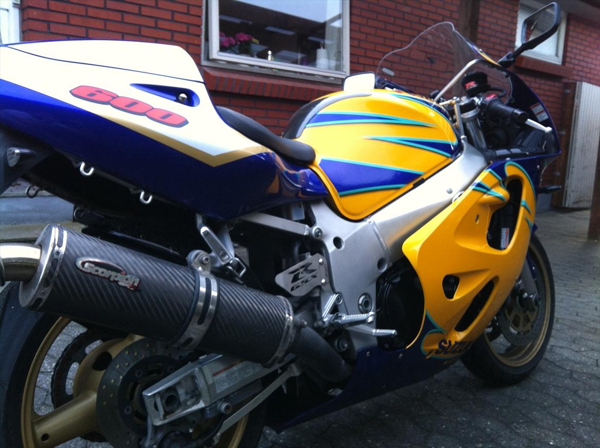 Suzuki GSX-R 600 "Solgt" billede 3