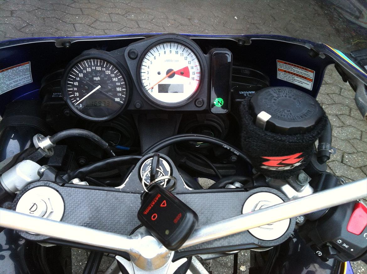 Suzuki GSX-R 600 "Solgt" billede 4