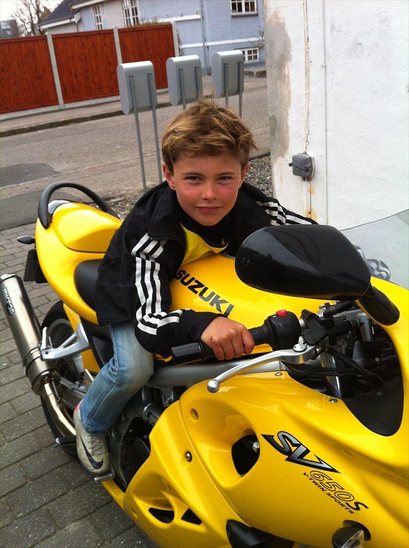 Suzuki SV 650 S - Ja knægten fik tidligt kørekort :-) billede 5