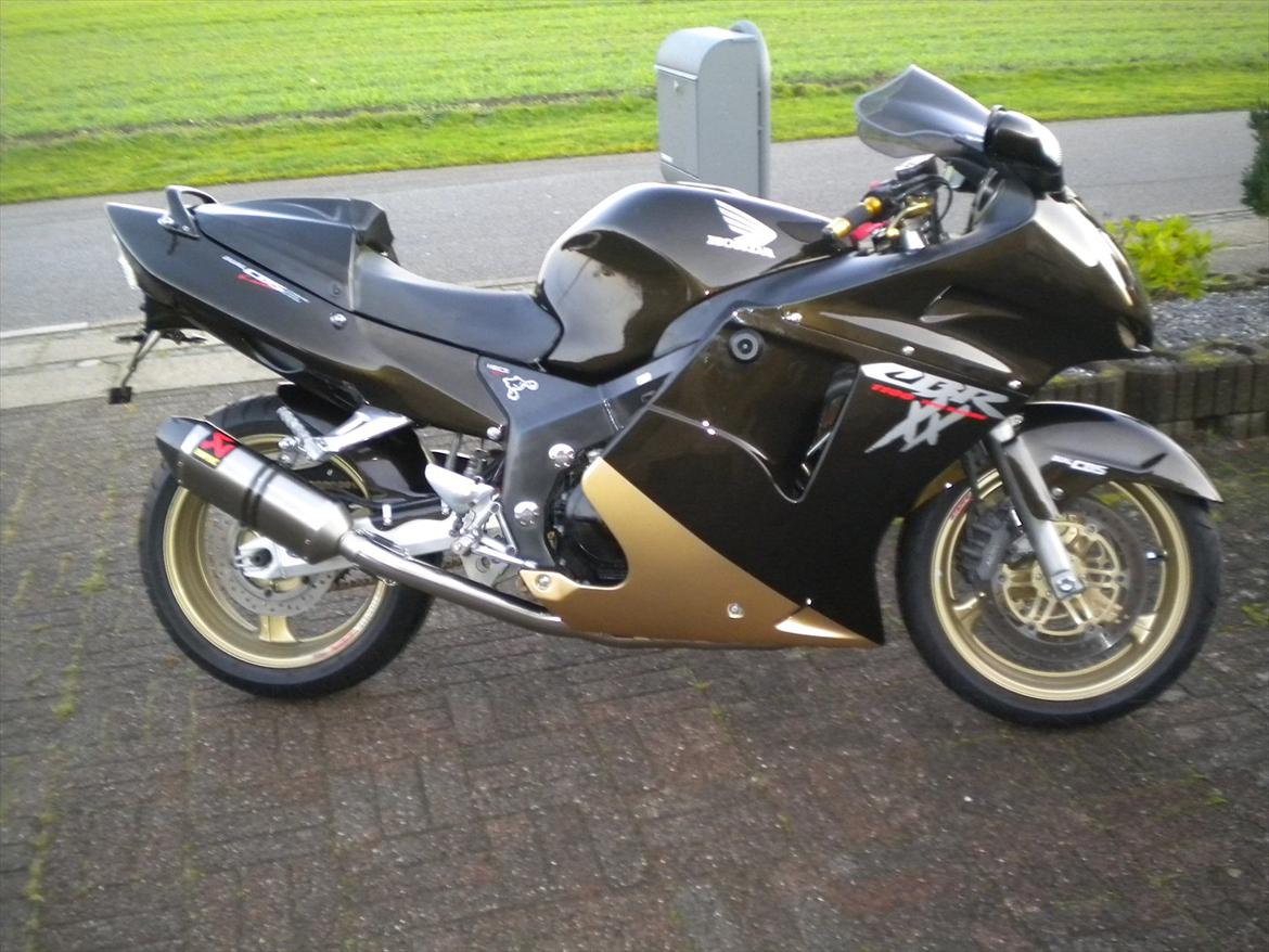 Honda cbr 1100 xx SOLGT - Forår 2012 lige kommet hjem fra mekanikker efter en skade. billede 17