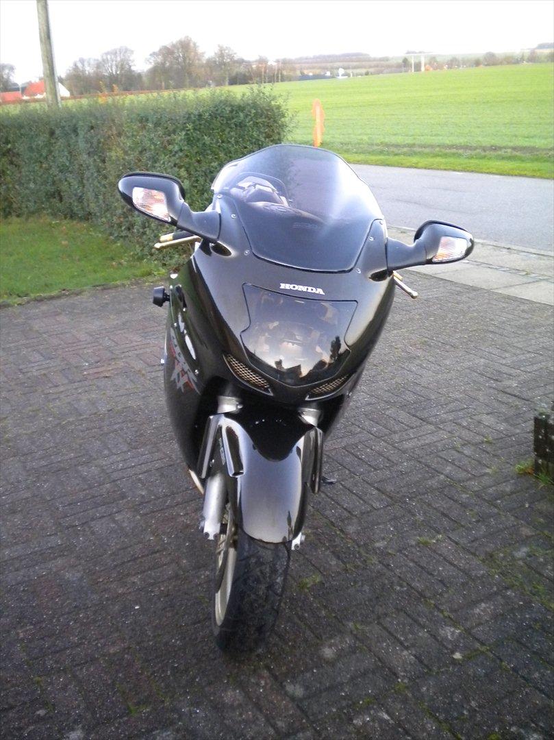 Honda cbr 1100 xx SOLGT - Forår 2012 lige kommet hjem fra mekanikker efter en skade. billede 18