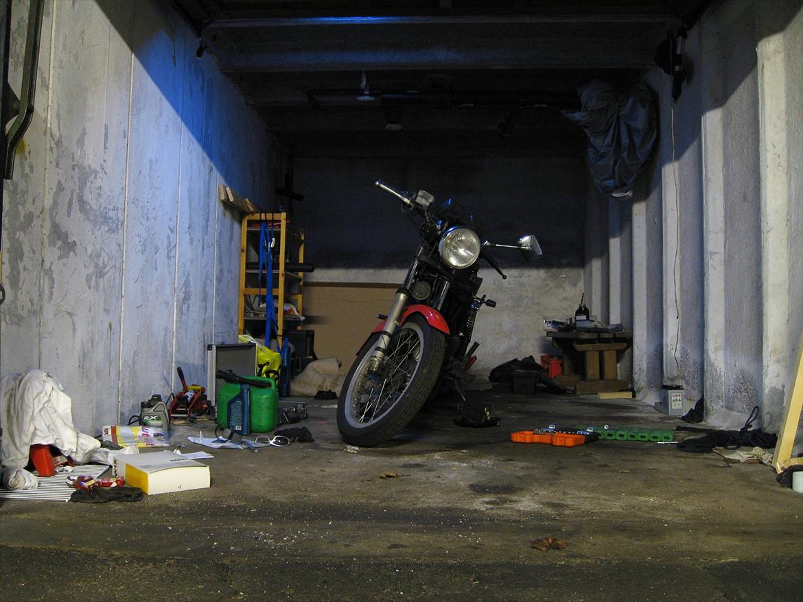 Honda CB 250 RS - Go' plads i garagen :-) også til rod billede 11