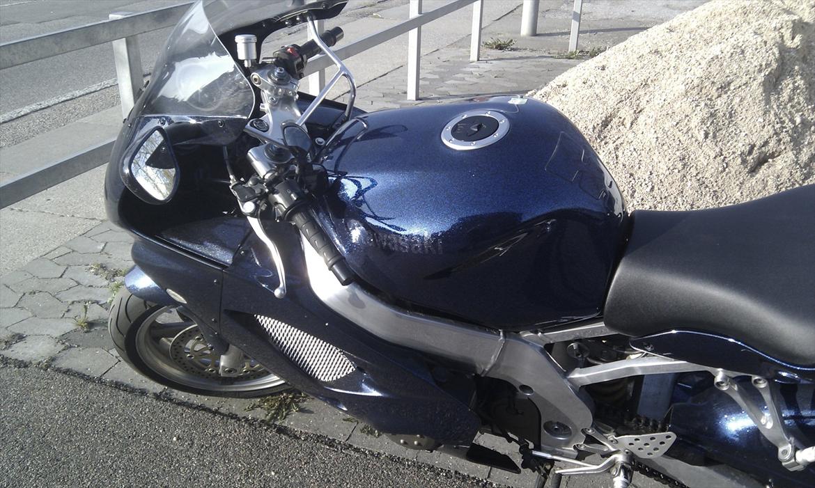 Kawasaki ZX9R billede 2