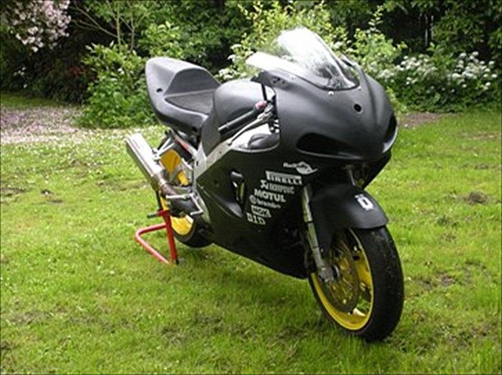 Suzuki gsx-r (solgt) billede 3