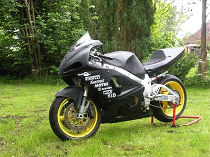 Suzuki gsx-r (solgt) billede 5