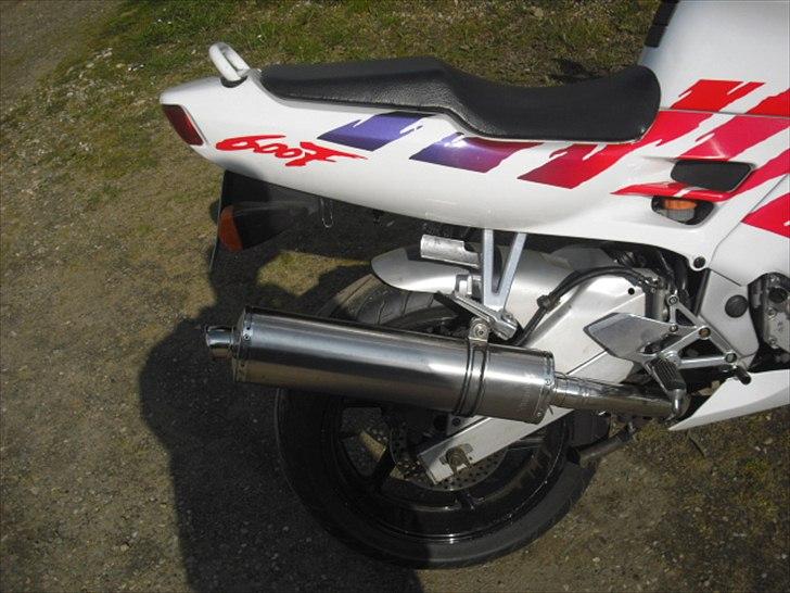 Honda cbr 600f2 - nu med ny pudset udstødning...  billede 9