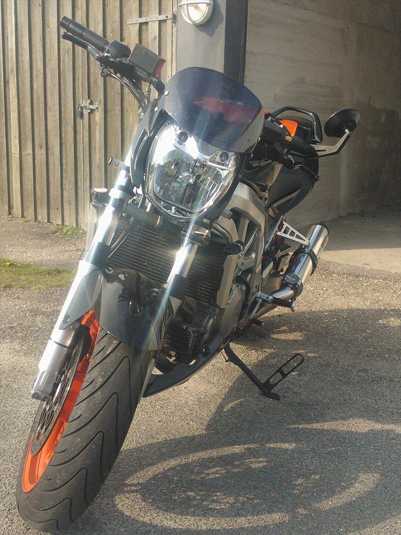 Suzuki sv 1000N billede 4