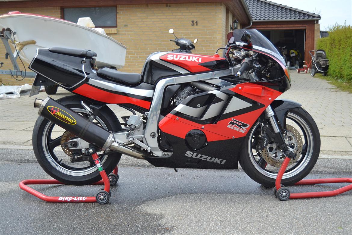 Suzuki Gsxr 400 billede 4