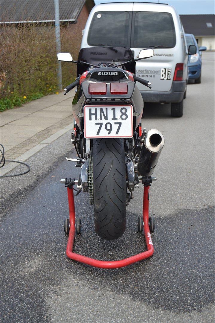 Suzuki Gsxr 400 billede 6