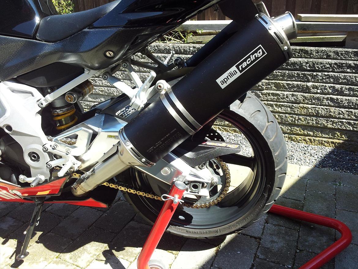 Aprilia RSV 1000 R billede 1