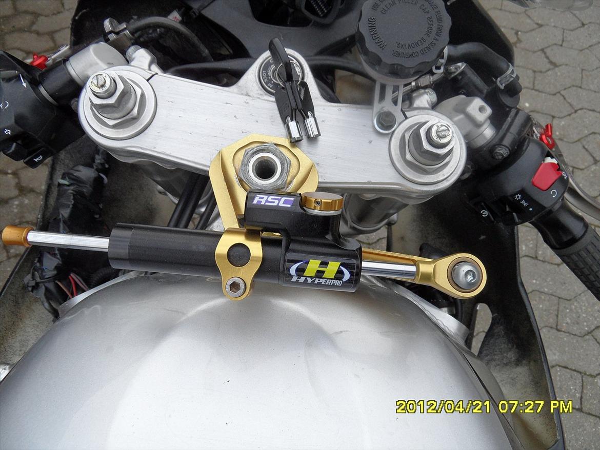 Suzuki GSX-R 750 Srad solgt billede 8