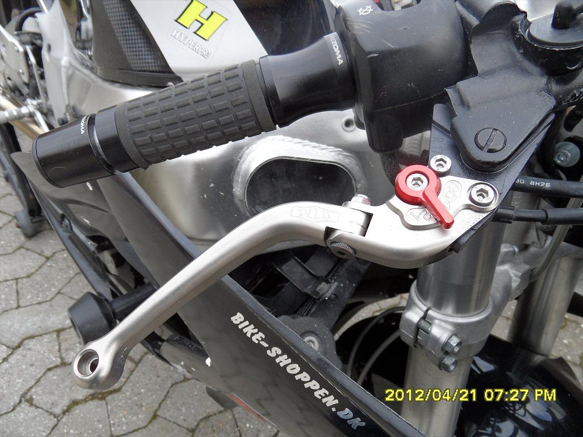 Suzuki GSX-R 750 Srad solgt billede 9