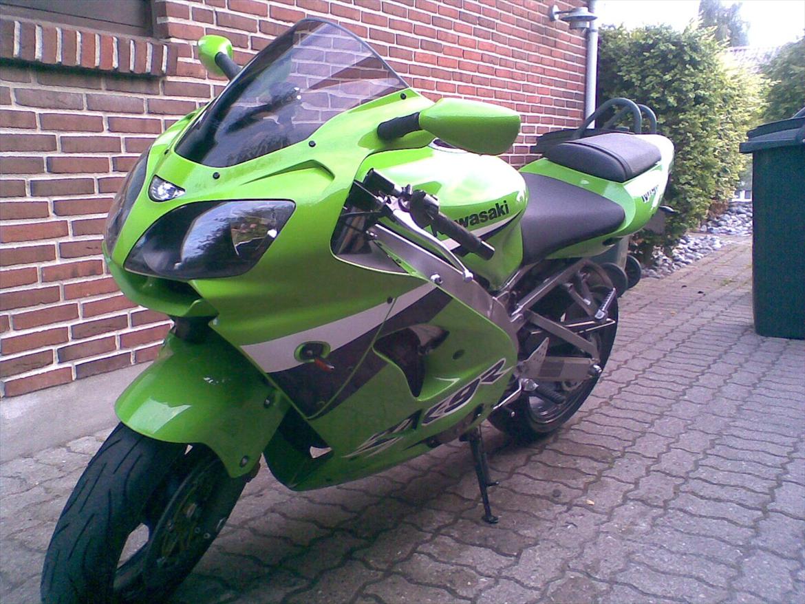 Kawasaki ZX-9R billede 3