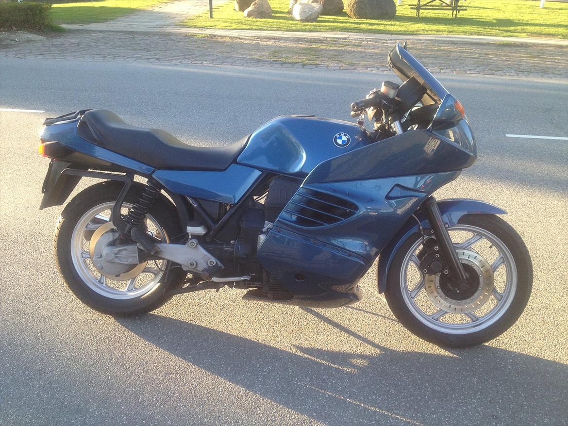 BMW K 100 RS - Faldt med det samme for BMW'ens solide 80'er look  billede 1