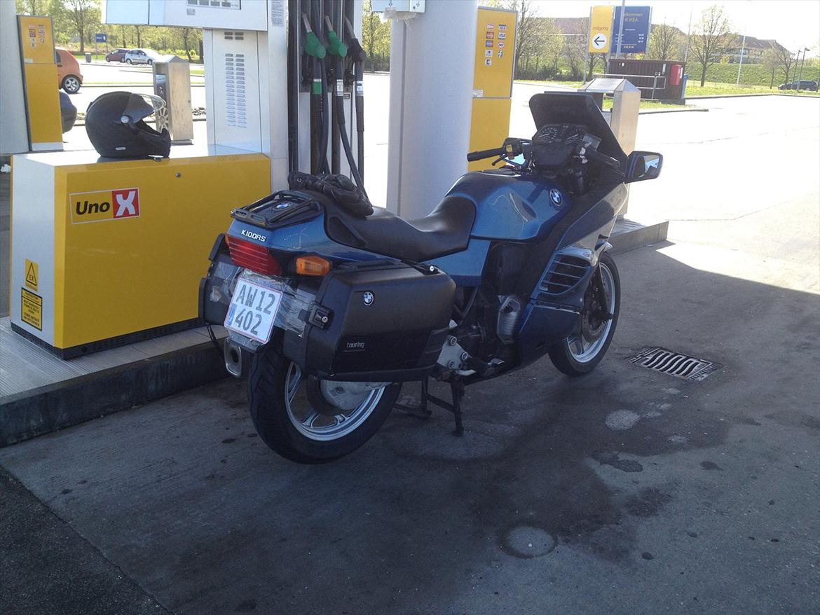 BMW K 100 RS - Pladen blev tapet på, da jeg ikke havde fået værktøjet med ;-) billede 6