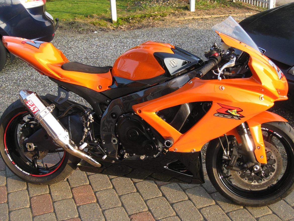 Suzuki GSXR 750 L0  Banejern "SOLGT" billede 1