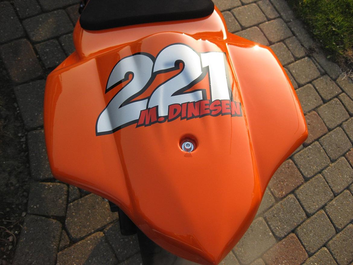 Suzuki GSXR 750 L0  Banejern "SOLGT" billede 3