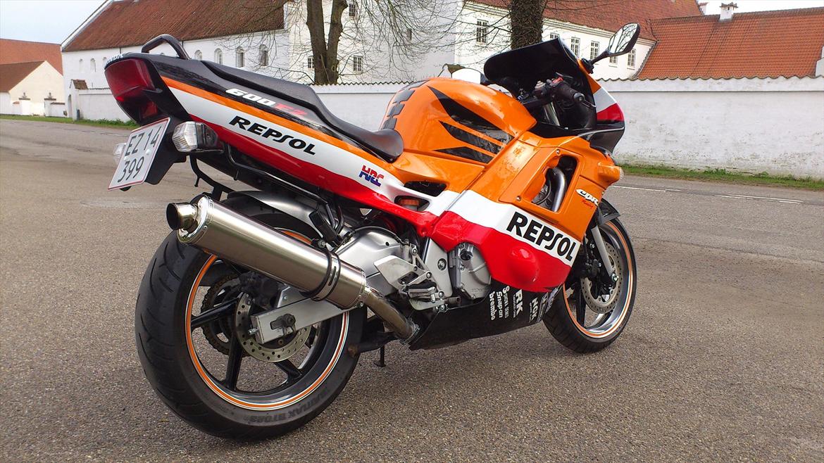 Honda CBR 600F billede 8