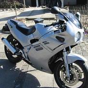 Suzuki gsxr 250