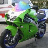 Kawasaki zx7