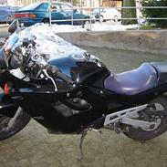 Suzuki GSX 600 F