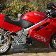 Honda VFR 750 (Solgt)