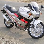 Suzuki gsx750f