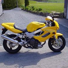 Honda VTR 1000 Firestorm solgt-