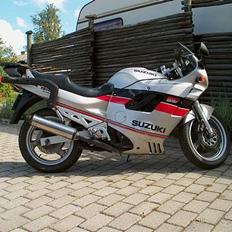 Suzuki GSX750F