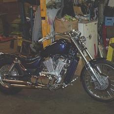 Suzuki VS 800 Intruder 