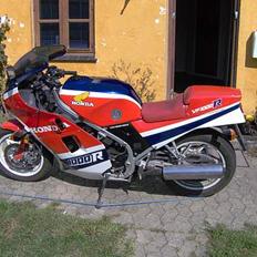 Honda VF1000R