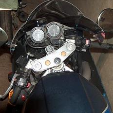 Yamaha FZR 1000 ( solgt )