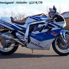 Suzuki GSX-R 750