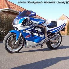 Suzuki GSX-R 750