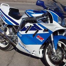 Suzuki GSX-R 750