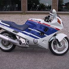 Honda cbr 1000f