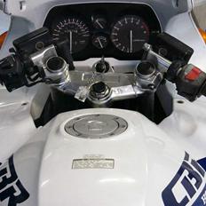 Honda CBR 1000 F