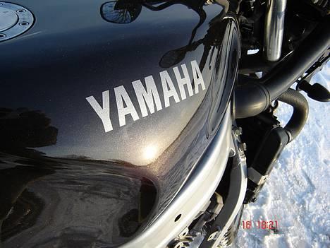 Yamaha Fzr 600 billede 3